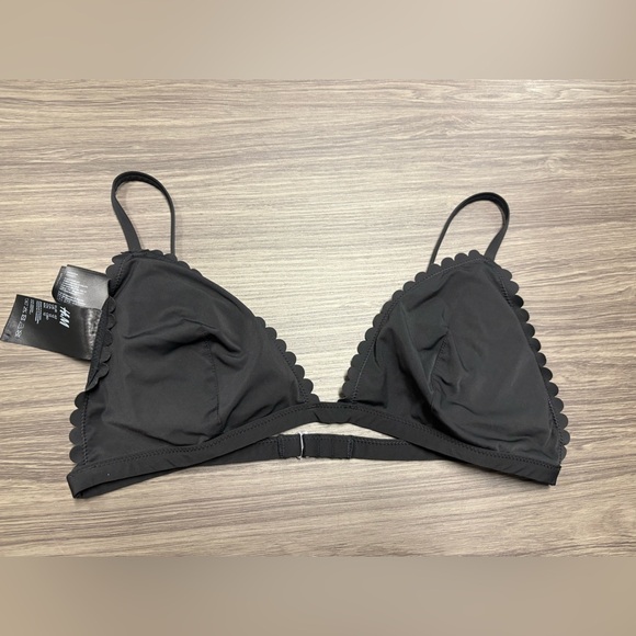 H&M Black Scalloped Edge Bikini Top Size 12 - Picture 1 of 5